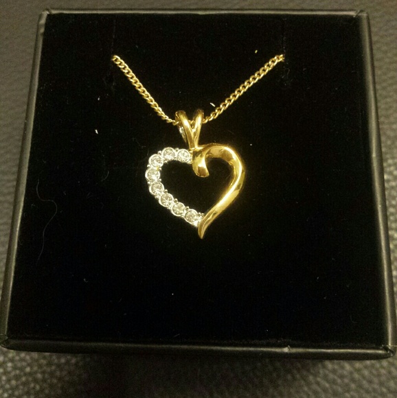 Jewelry - NWOT Diamond Open Heart Necklace 💗💎